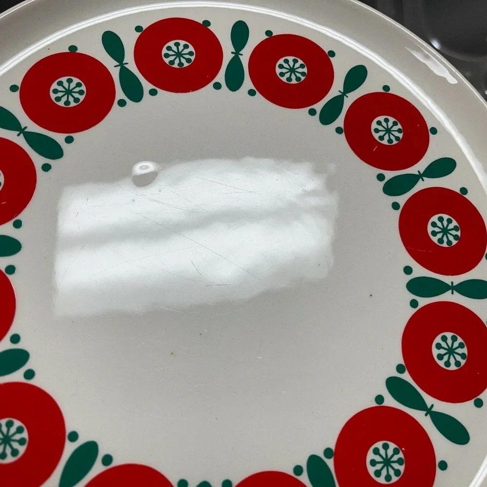 Vintage Anfora Mexico Dinner Plates White Red Green 9 1/2